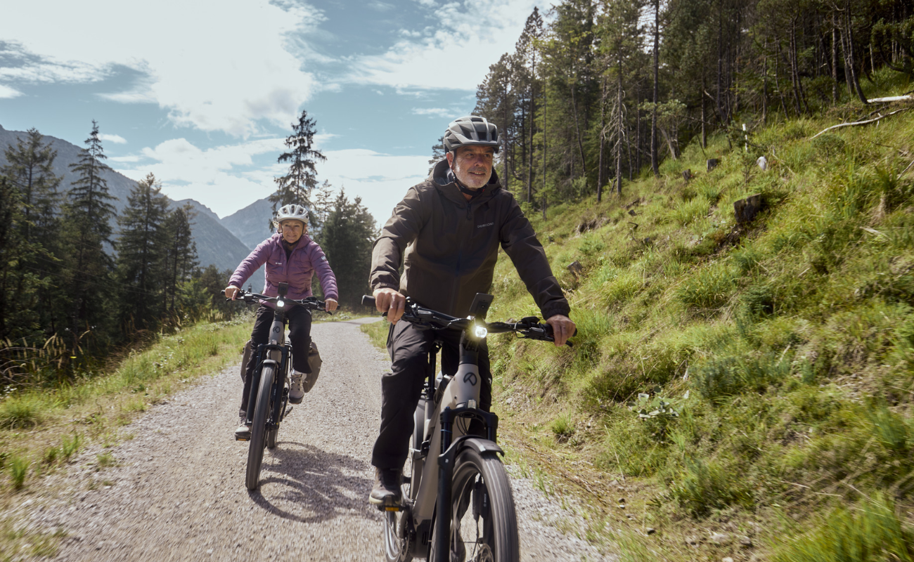 Kalkhoff K26 Entice 5+ Move Gents EBike, Moonstonegrey on a mountain trail ride | Electric Bikes Brisbane