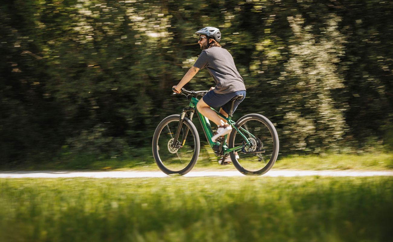Merida eBig.Nine 400 EQ 630Wh Electric Hardtail MTB Teal/Lime Lifestyle Shot | Electric Bikes Brisbane