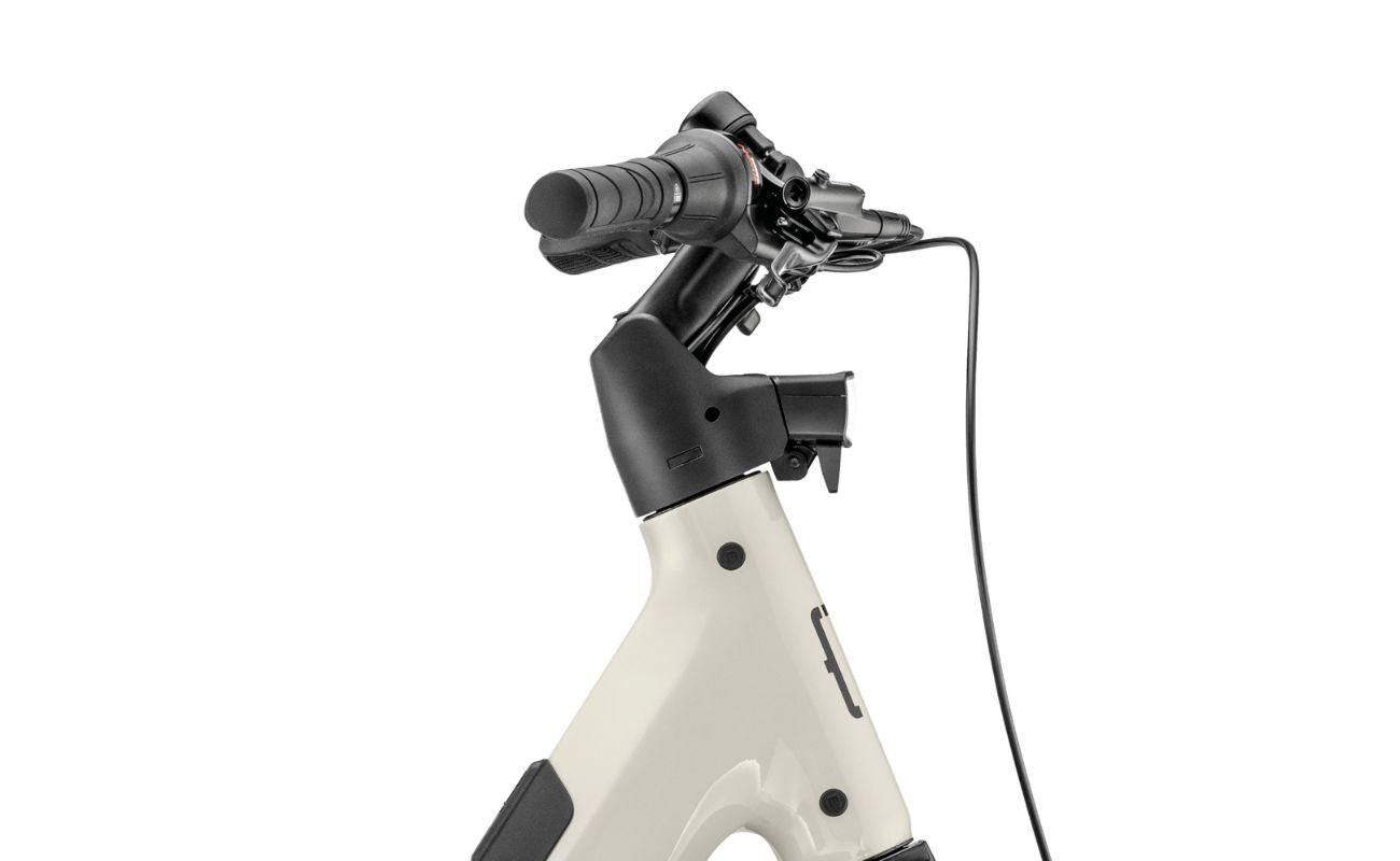 Close up view of Moustache Mardi 27.4 E-Bike's handlebar | Electric Bikes Brisbane