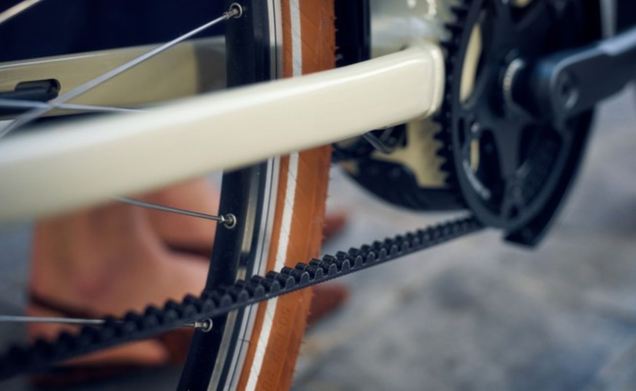 Close-up of the Gates belt drive and crankset on an Almond Riese & Müller Swing5 electric bike